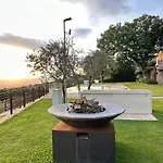 With Hot Tub Near Дом отдыха *