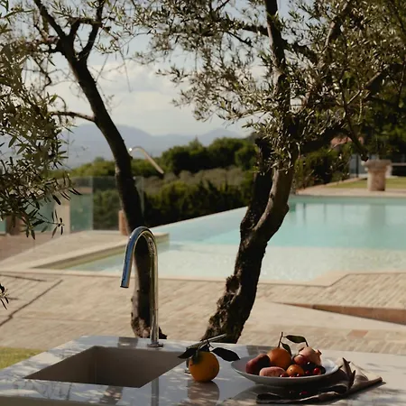 בית נופש With Hot Tub Near *