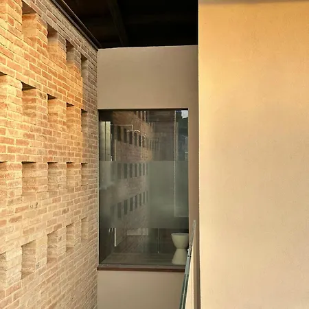 With Hot Tub Near بيت للعطل