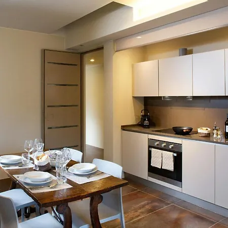 With Hot Tub Near * أسيسي